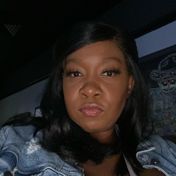 Meet your Posher, Angela - Picture 1 of 1